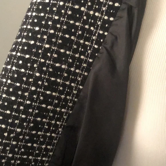 Women's Black and White Tweed Jacket - Picture 11 of 14